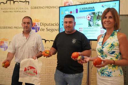 Imagen Martín Muñoz de las Posadas inaugura la Caravana de Alimentos de Segovia con la quinta edición de su Feria del Tomate, que otorgará honores a José Luis Sanz Merino