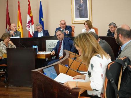 Imagen El Pleno de la Diputación aprueba una modificación presupuestaria de tres millones de euros para seguir dando respuesta a las...