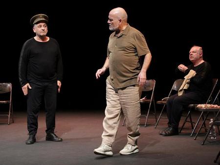 Imagen Crónica de 'Hoy no estrenamos' en el Teatro Juan Bravo: L'om imprebís, cuestión de ser teatro